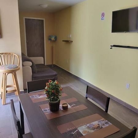 Centrally Located, Private, 1 Bedroom Apartment. Віллемстад Екстер'єр фото